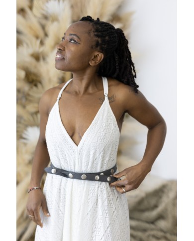 Cinturón lazo de piel con tachuelas