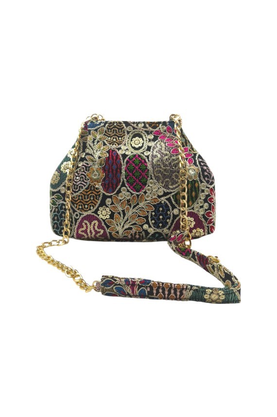 Bolso Bombonera Boho Negro Bordado