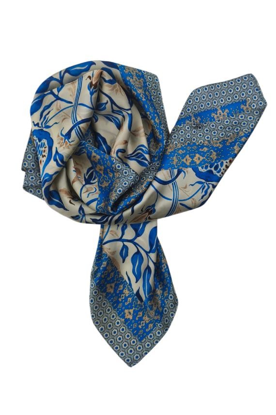 Pañuelo Motivos Florales Azul y Beige