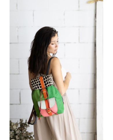 Mochila Greta Soruka Greta Verde con Animal Print