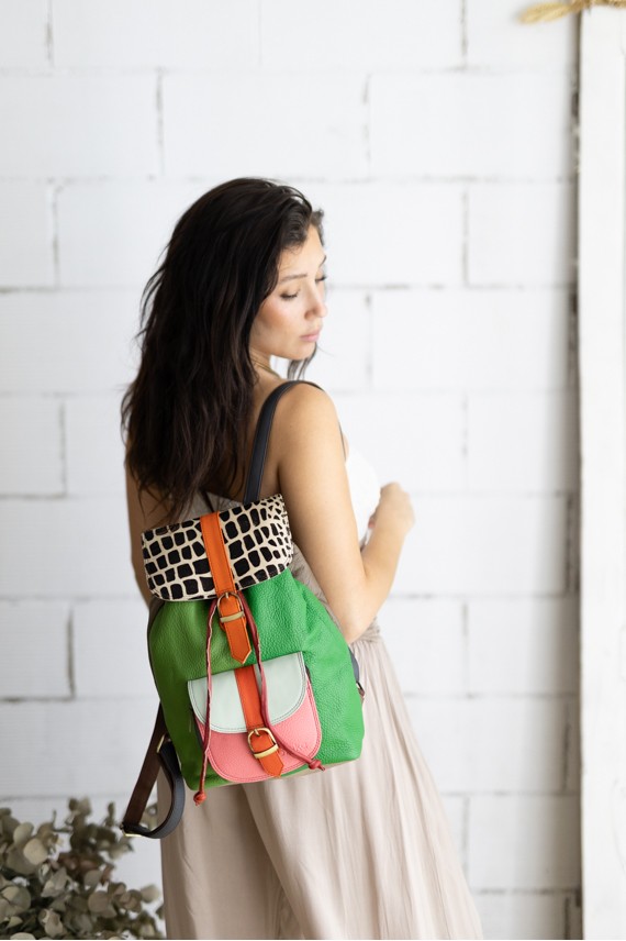 Mochila Greta Soruka Greta Verde con Animal Print