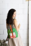 Mochila Greta Soruka Greta Verde con Animal Print