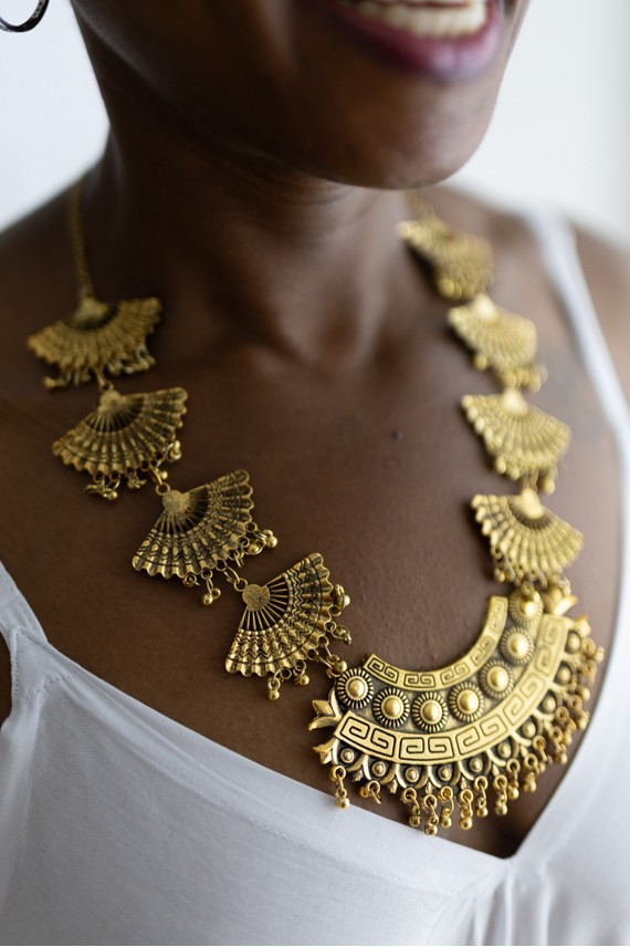 Collar Étnico Dorado Abanicos Imperiales