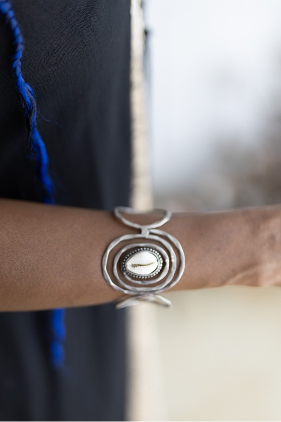Pulsera Boho con Concha Cauri