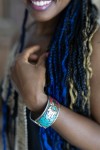 Brazalete Semirrígido con Espejos y Cuentas