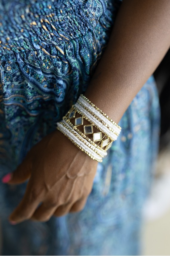 Brazalete Semirrígido con Espejos y Cuentas