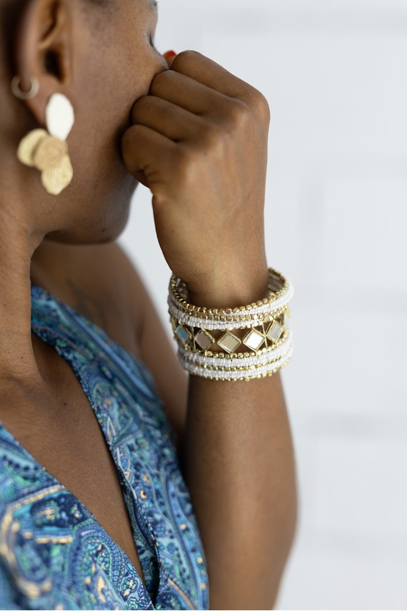 Brazalete Semirrígido con Espejos y Cuentas