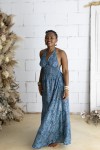 Vestido largo de Art Silk azul con estampado sari e hilo dorado, escote halter y espalda descubierta