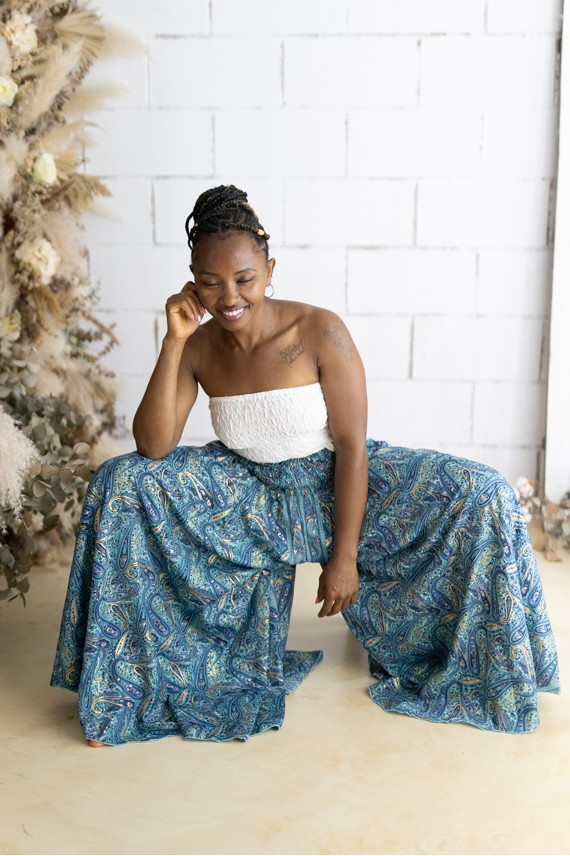 Falda pantalón larga de Art Silk con estampado sari en tonos azul índigo y azul turquesa