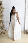 Vestido largo de bambula blanco con espalda descubierta y estilo boho artesanal Samarkanda.