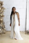 Vestido largo de bambula blanco con espalda descubierta y estilo boho artesanal Samarkanda.