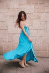 Vestido largo de bambula azul turquesa con crochet artesanal y estilo boho Samarkanda.