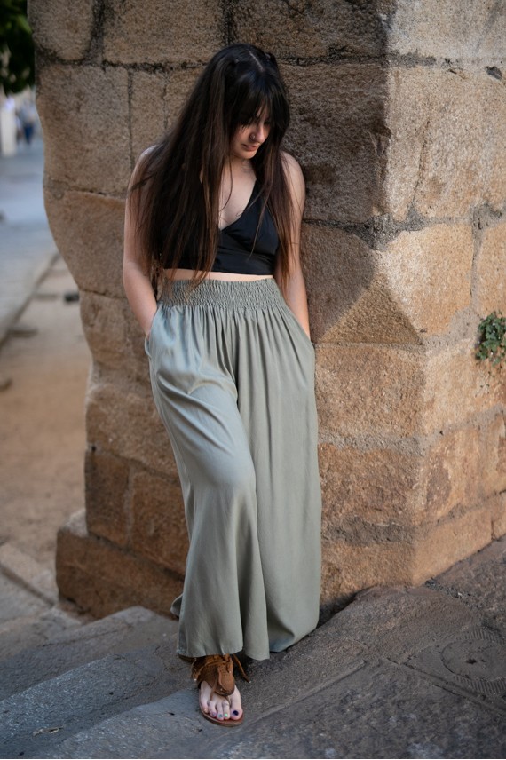 Pantalón Palazzo Viscosa Verde Kaki Cintura elástica