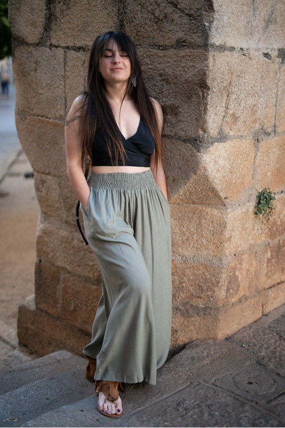 Pantalón Palazzo Viscosa Verde Kaki Cintura elástica