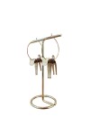 Pendientes de aro de acero con colgante de gato en latón, joya artesanal de estilo boho disponible en acabado dorado y plateado.