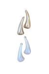 Pendientes de latón lacado con diseño de gota escultural y acabado satinado de estilo minimalista para mujer.