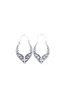 Pendientes boho calados con acabado dorado y plateado, diseño artesanal, ideales para un estilo bohemio y étnico.
