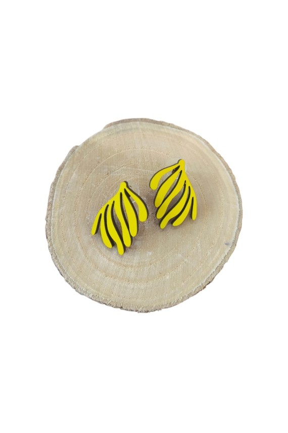 Pendientes de madera con diseño inspirado en corales marinos, ligeros, artesanales y disponibles en varios colores.
