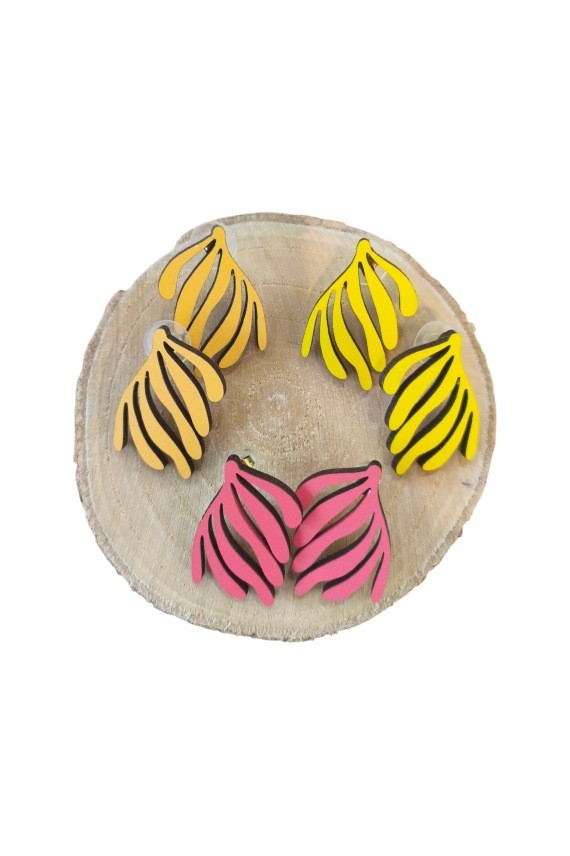 Pendientes de madera con diseño inspirado en corales marinos, ligeros, artesanales y disponibles en varios colores.
