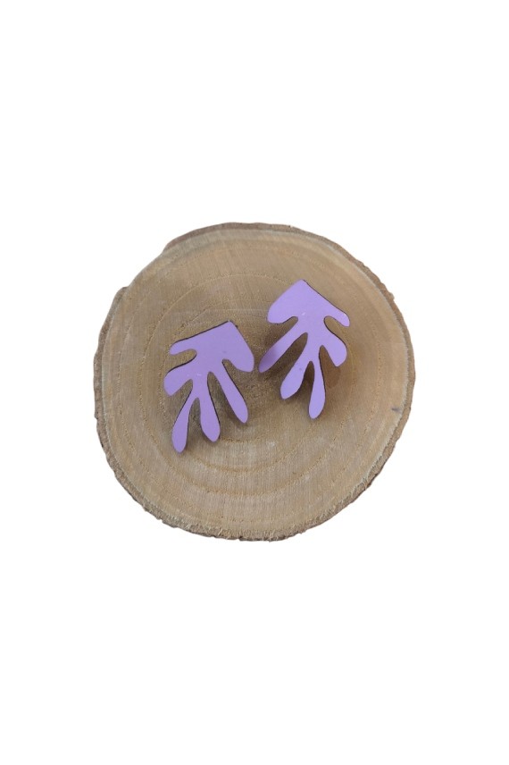 Pendientes de madera con diseño inspirado en corales marinos, artesanales, ligeros y disponibles en varios colores.