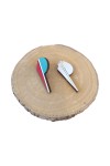 Pendientes de madera geométricos multicolor de 4 cm, ligeros, artesanales y de estilo boho contemporáneo.