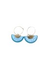 Pendientes de cuero tipo abanico con aro metálico y diseño artesanal boho en diferentes combinaciones de color.