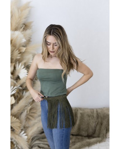 Cinturón de ante con flecos estilo boho artesanal para mujer, complemento de inspiración western ideal para vestidos y jeans.