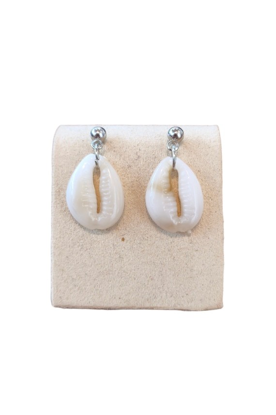 Pendientes de acero inoxidable con concha cauri blanca, joyería boho inspirada en el mar, ligeros y elegantes para mujer.