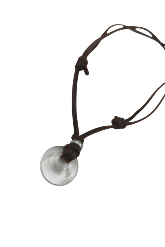 Collar unisex de cuero con piedra natural en forma de aro, estilo boho.