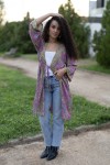 Kimono boho midi de seda natural con estampado sari paisley e hilo dorado, hecho a mano en India.