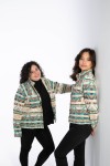 Chaqueta unisex de algodón con estampado navajo y botones de coco, prenda artesanal estilo boho Samarkanda.