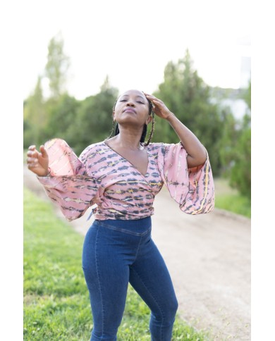 Top Bolero Tie Dye Rosa en Rayón de Bambú Manga Mariposa