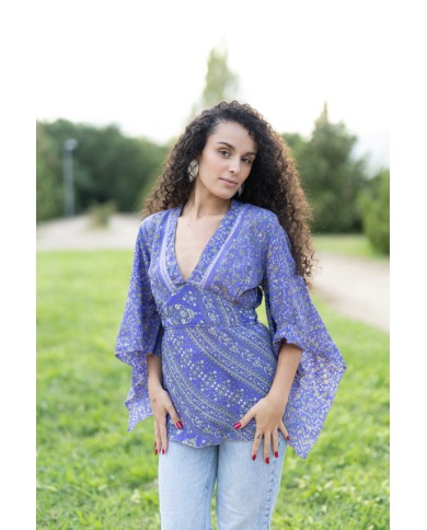 Blusa Boho Seda Azul Lavanda Estampada Manga Asimétrica