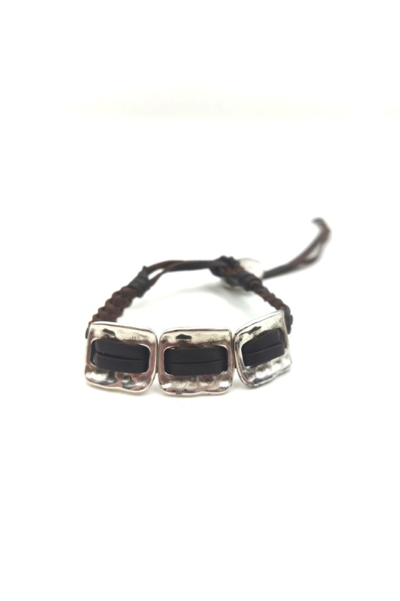 Pulsera Oasis de Cuero Marrón con Piezas Metálicas Martilladas
