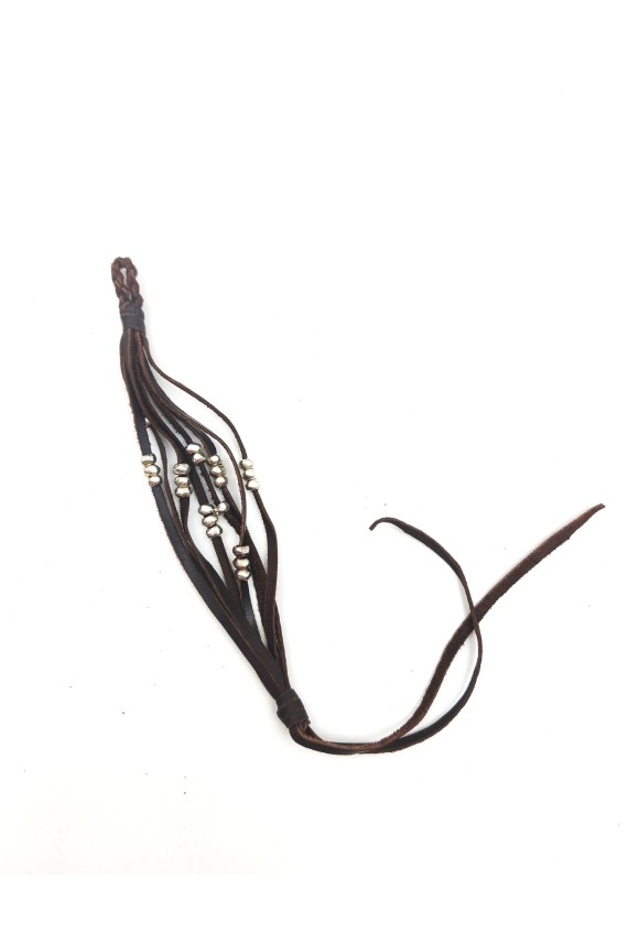 Pulsera boho Cascada de cuero marrón con abalorios plateados y diseño artesanal Samarkanda.