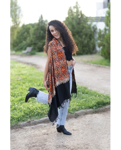Chaleco Pashmina Arte Nómada Bordado con Flecos