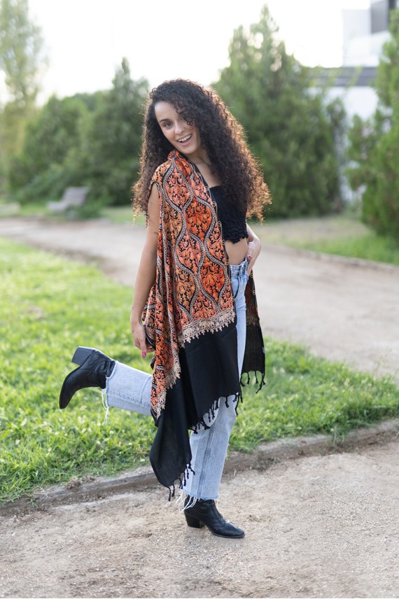 Chaleco Pashmina Arte Nómada Bordado con Flecos
