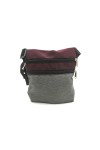 Riñonera de algodón con doble bolsillo frontal, cremalleras y correa ajustable.