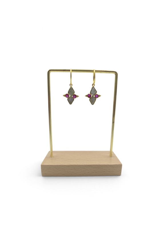 Pendientes dorados con piedras naturales en tonos labradorita y rosa, diseño geométrico boho chic Samarkanda.