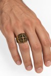 Anillo sello dorado envejecido con brújula en relieve y frontal cuadrado, joya de inspiración étnica Samarkanda.
