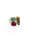 Anillo dorado con tres piedras naturales de amazonita verde agua, rubí fucsia y labradorita gris, diseño boho chic Samarkanda.