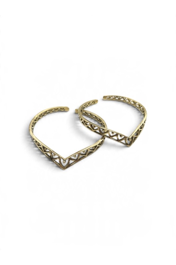 Pulsera rígida calada Uve dorado antiguo