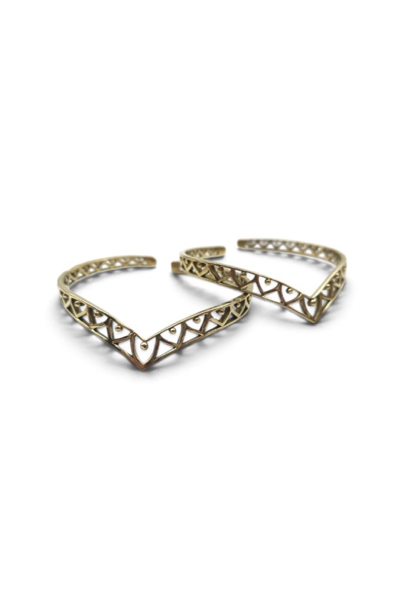 Pulsera rígida calada Uve dorado antiguo