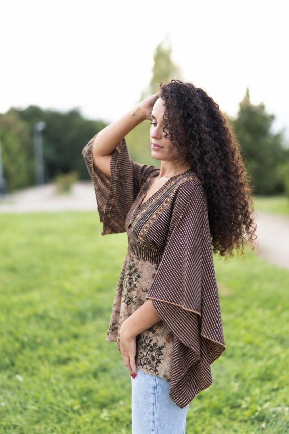 Blusa Boho de Seda Marrón Estampada