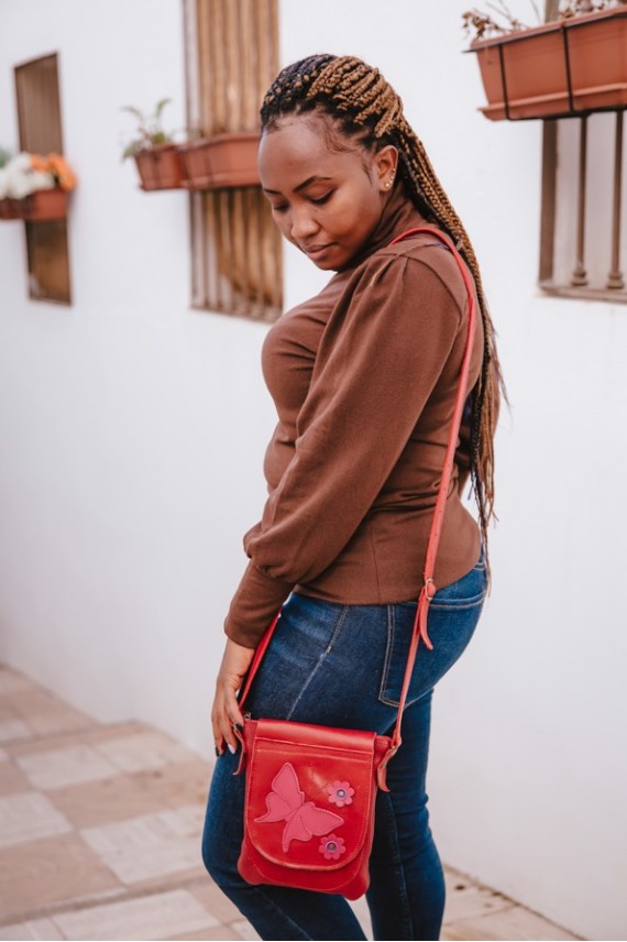 Bolso cuero rojo Chó Hana