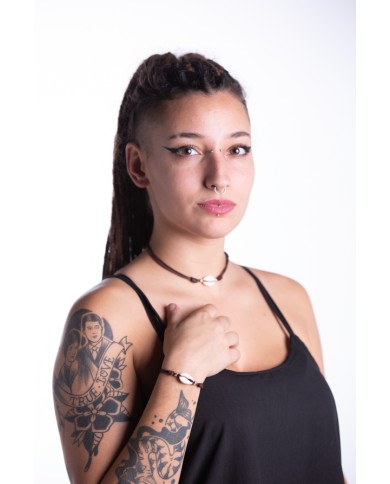 Collar Cauri cuero Tanjeh