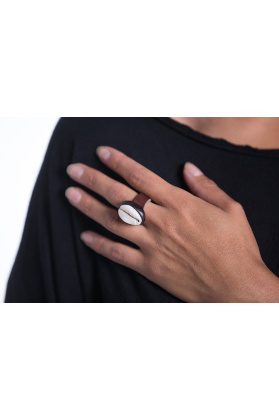 Anillo Cuero Nature Cauri Africana