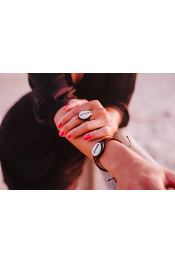 Anillo Cuero Nature Cauri Africana