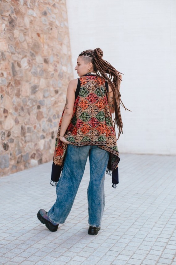 Chaleco Pashmina Arte Nómada Bordado con Flecos